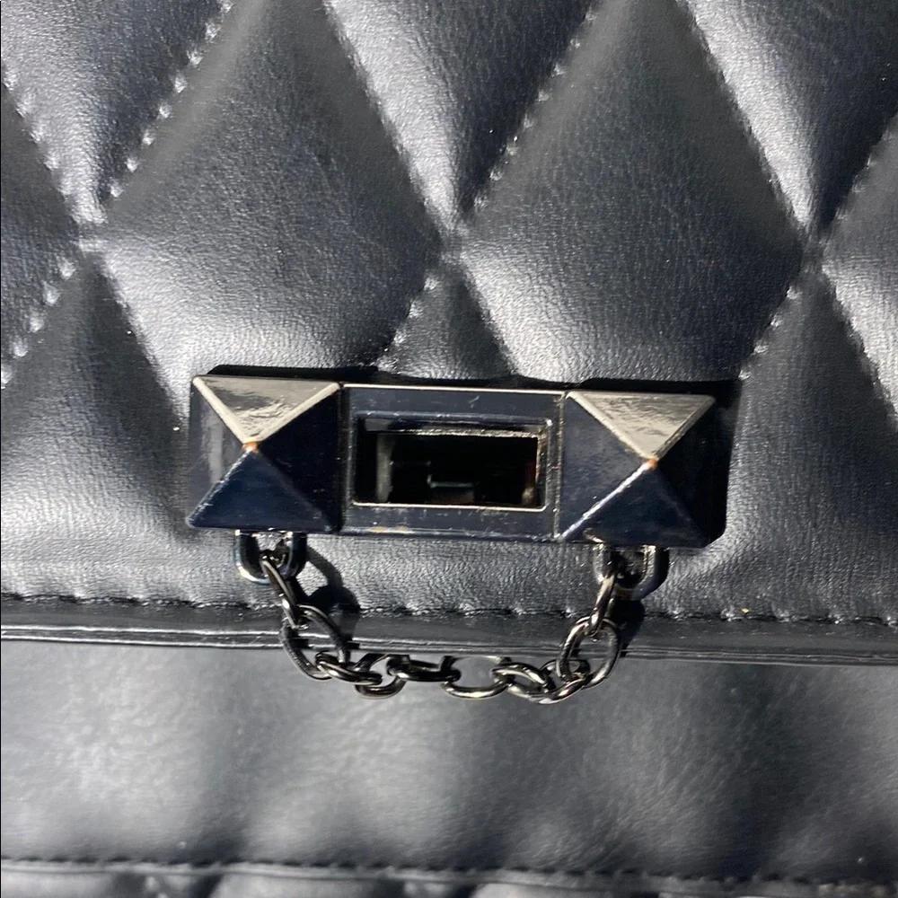 Black Quilted Chain Shoulder Bag